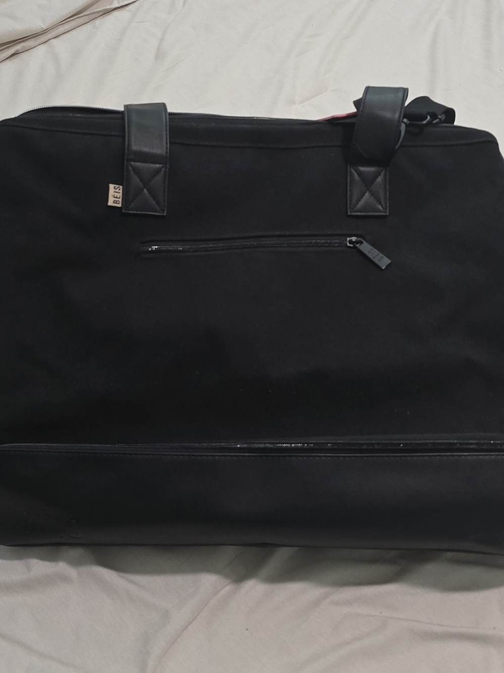 The OG Béis Weekender Carry On